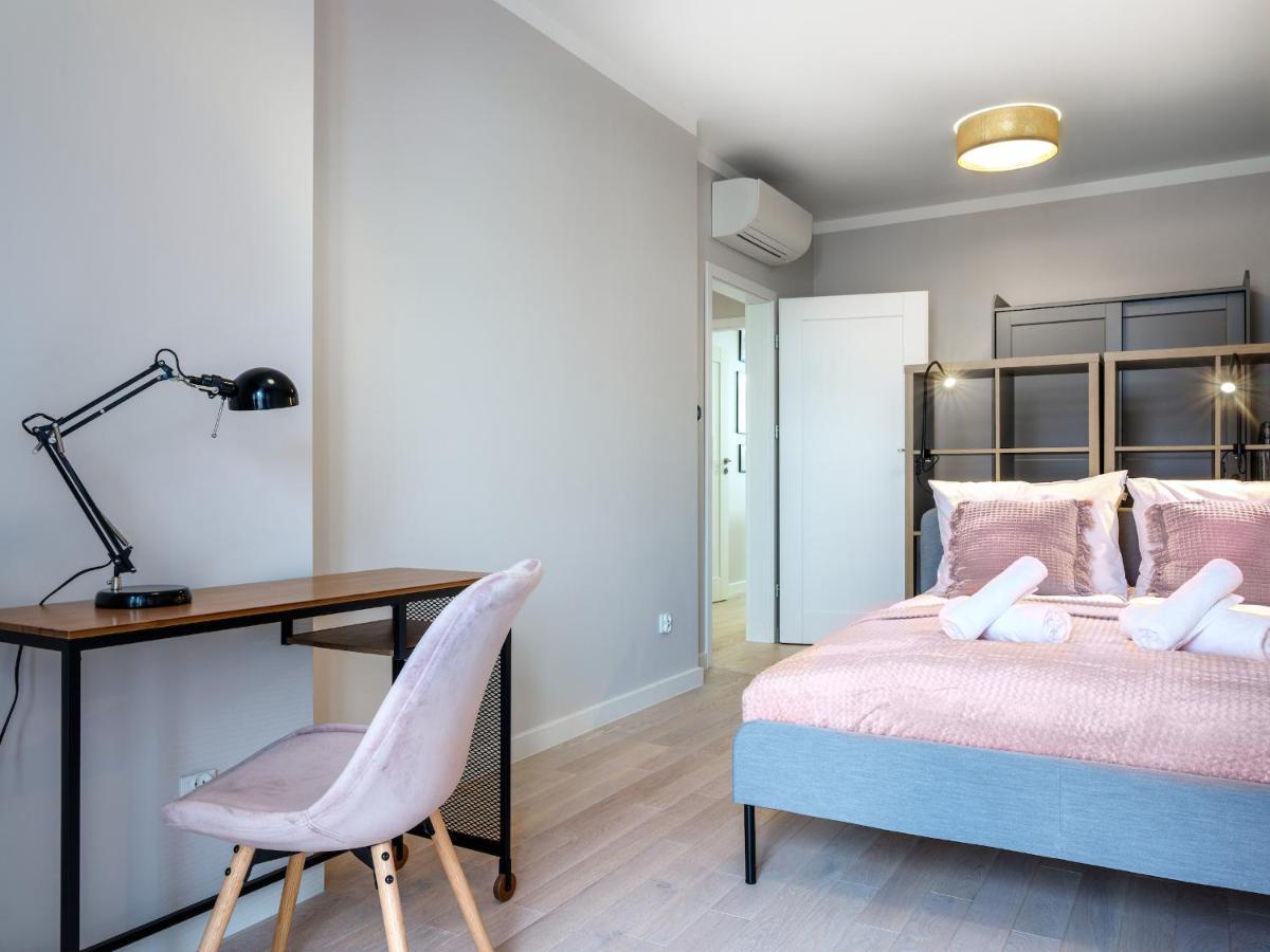 Tyzenhauz Rakowicka Street Apartment Krakau